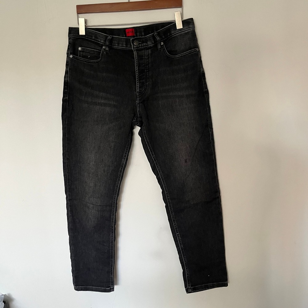 HUGO Boss Mens Slim Fit Jeans 32x30 Black Denim Tapered Leg 5-Pocket Button Fly